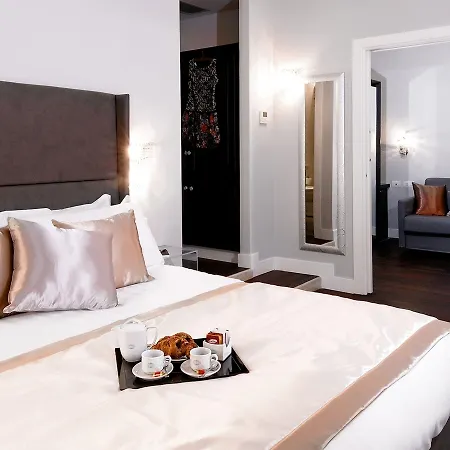 Piazza Di Spagna De Charme روما