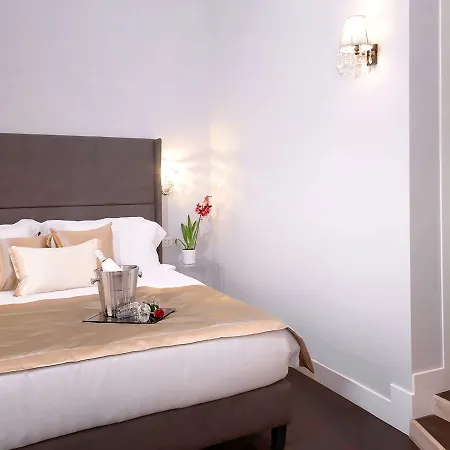 Piazza Di Spagna De Charme بيت ضيافة روما