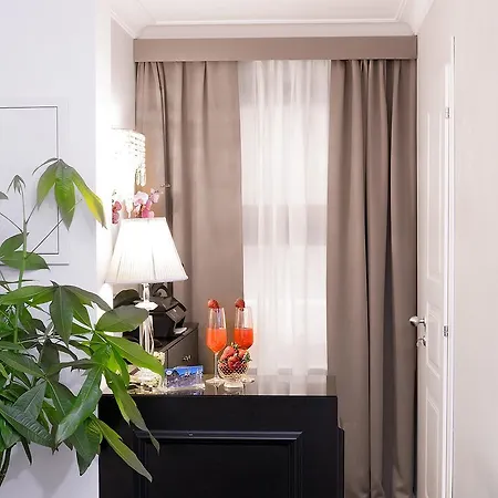 Piazza Di Spagna De Charme 4* روما