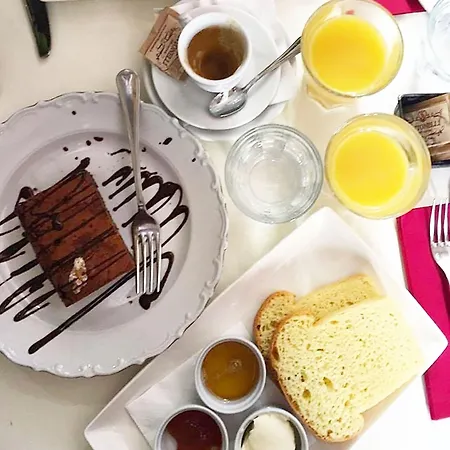 بيت ضيافة Piazza Di Spagna De Charme 4*