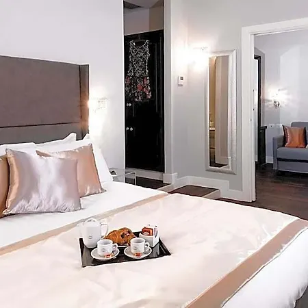 Piazza Di Spagna De Charme 4*