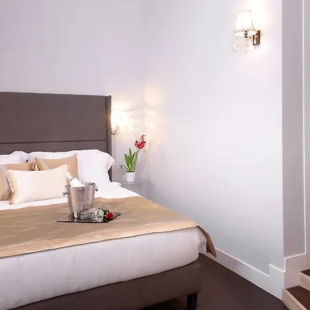 Piazza Di Spagna De Charme Гостевой дом