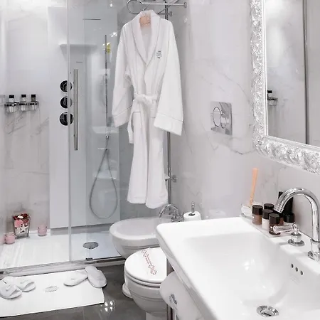 Piazza Di Spagna De Charme 4* Рим