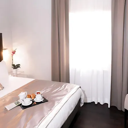 Piazza Di Spagna De Charme Гостевой дом